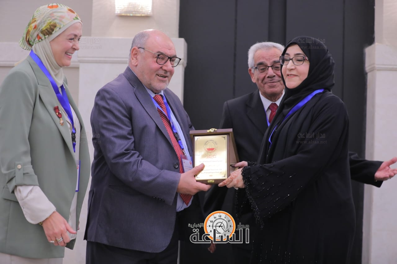 Madar Al-Saa Images 0.9839191699046976