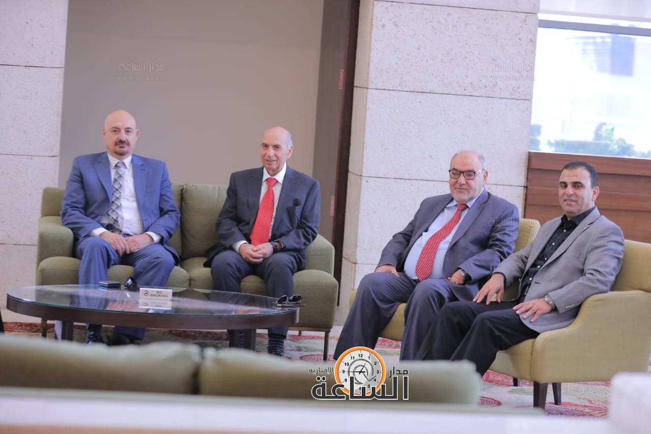 Madar Al-Saa Images 0.5551849178083299