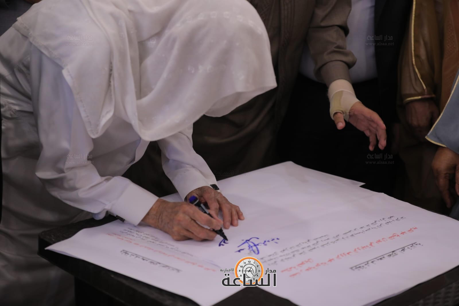 Madar Al-Saa Images 0.5981331381888619