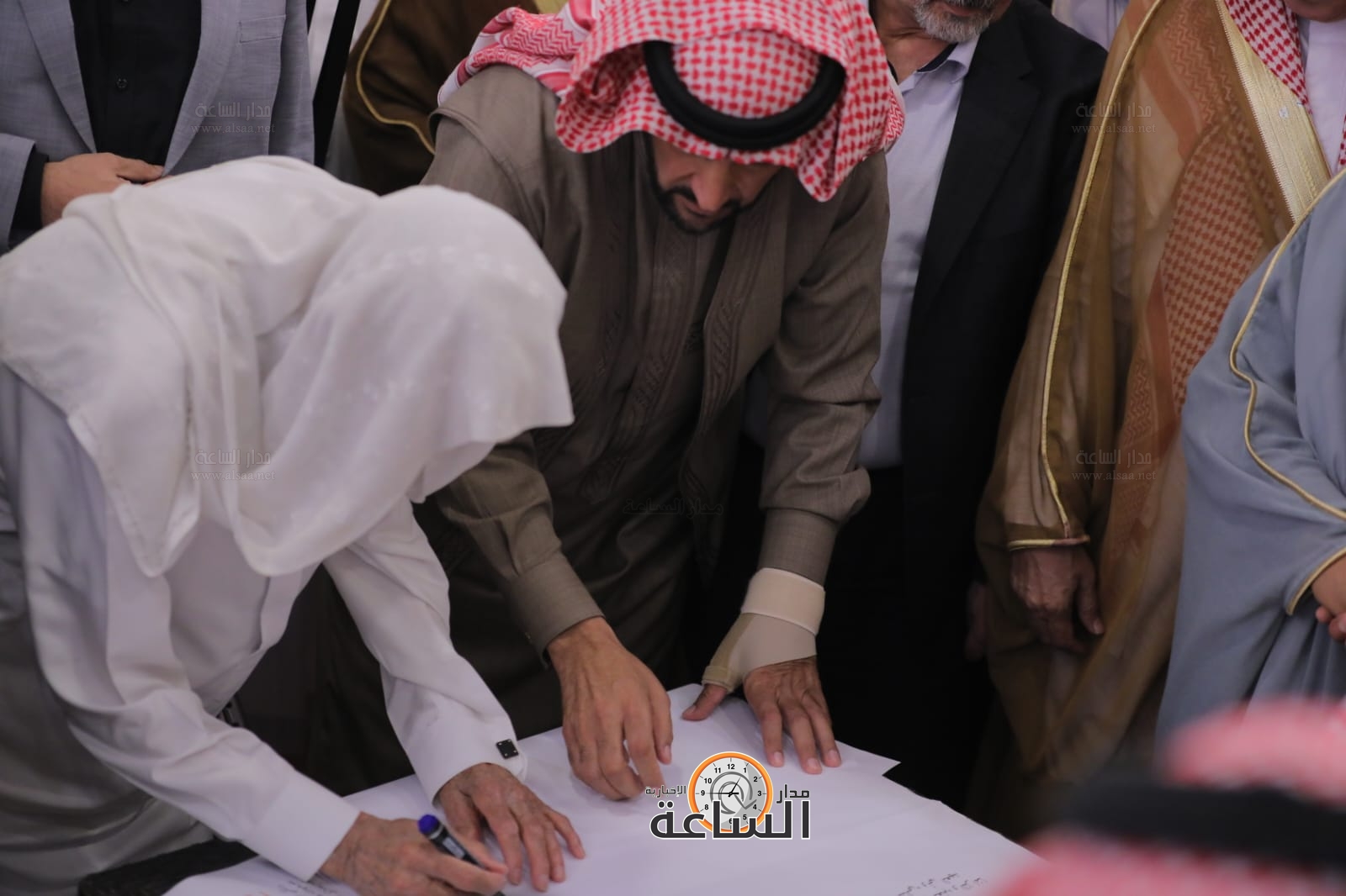 Madar Al-Saa Images 0.8376536744846712