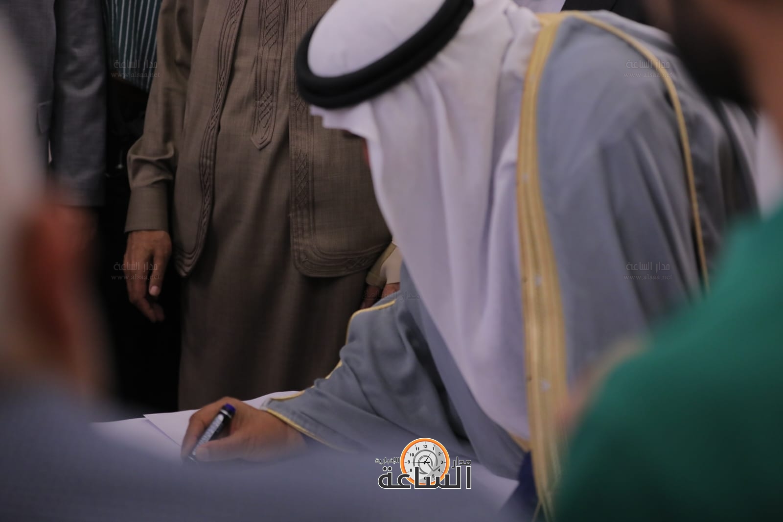 Madar Al-Saa Images 0.15824981695695572