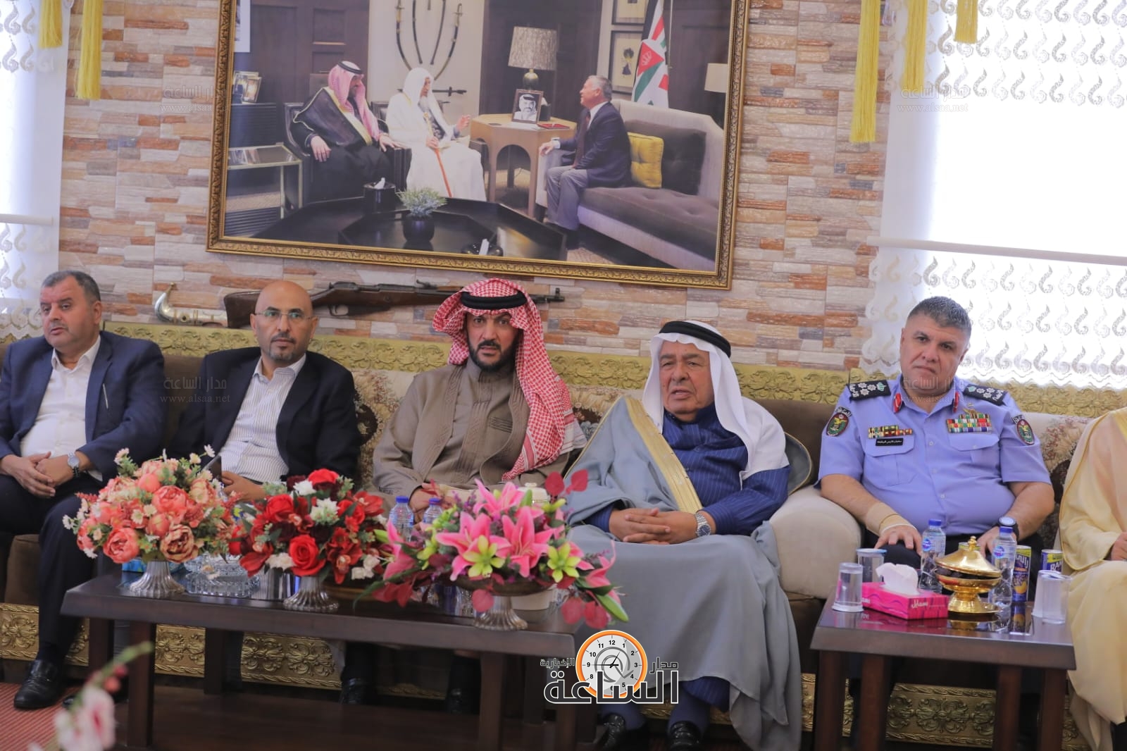 Madar Al-Saa Images 0.8812337006168813