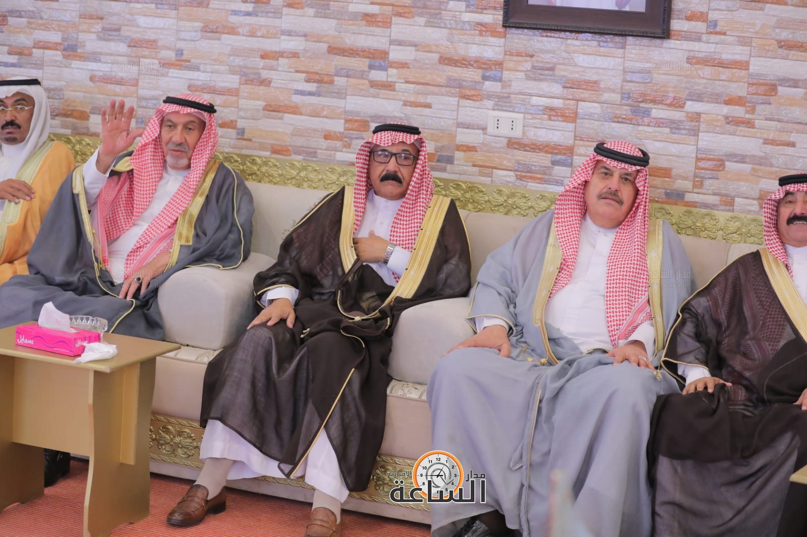 Madar Al-Saa Images 0.6999700997096268