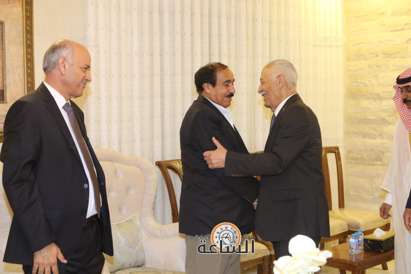 Madar Al-Saa Images 0.37072906415821283