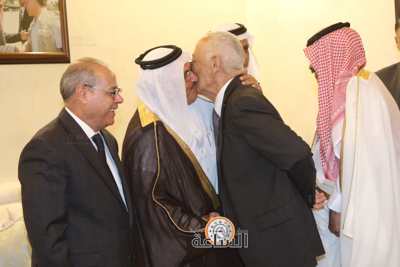 Madar Al-Saa Images 0.56579903326085