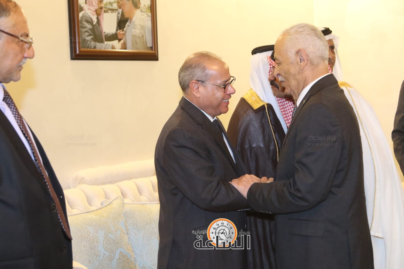 Madar Al-Saa Images 0.9743246591063188