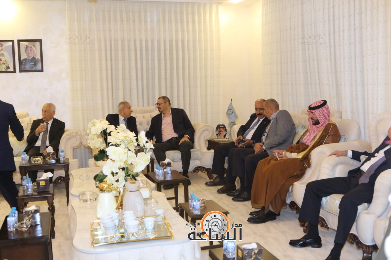 Madar Al-Saa Images 0.8901730868188245