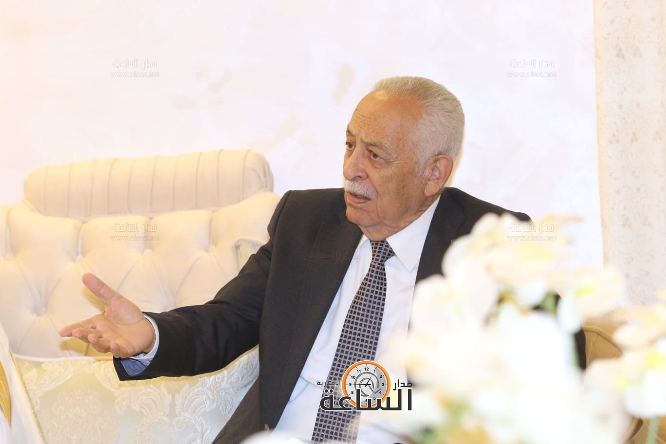 Madar Al-Saa Images 0.553517653348369