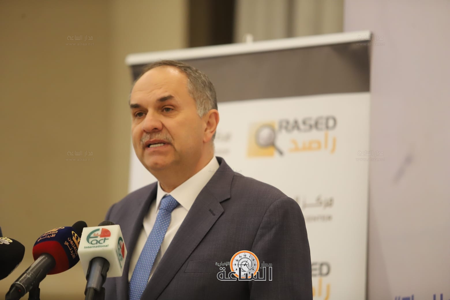 Madar Al-Saa Images 0.9849036838681231