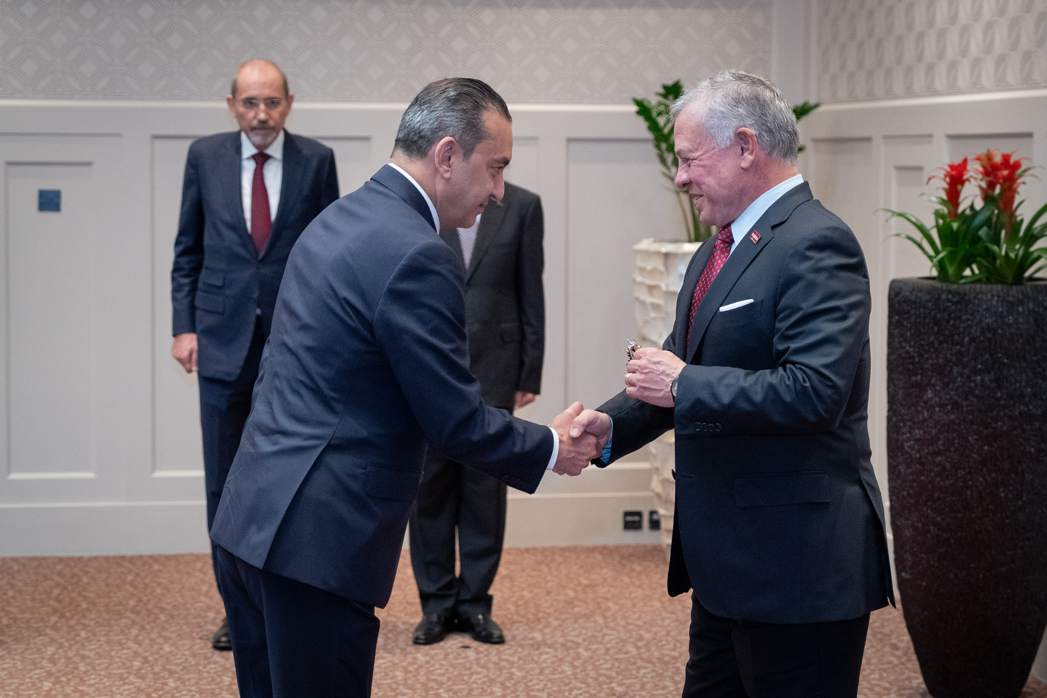 Madar Al-Saa Images 0.2141863511769604