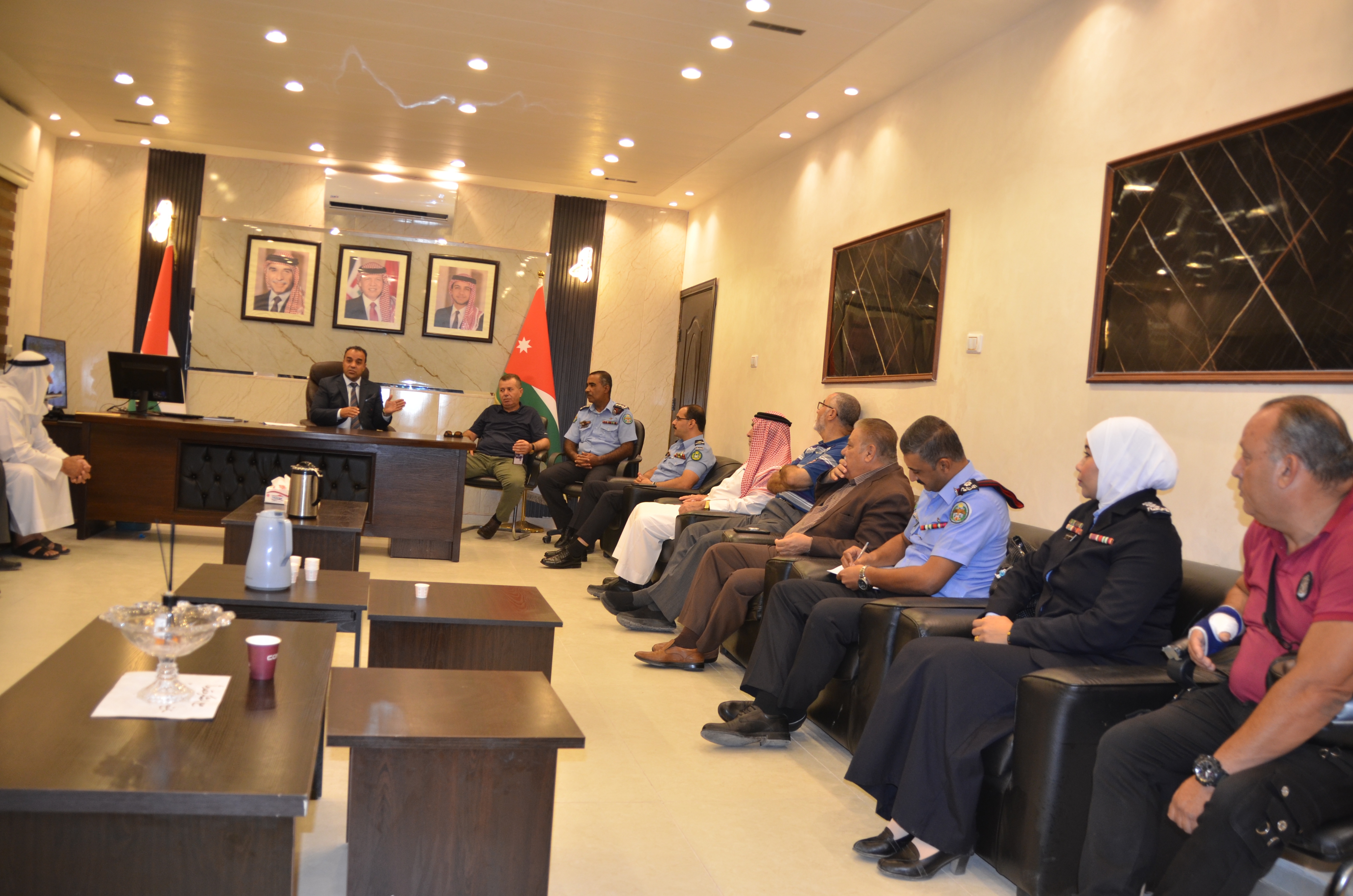 Madar Al-Saa Images 0.11104192146724579