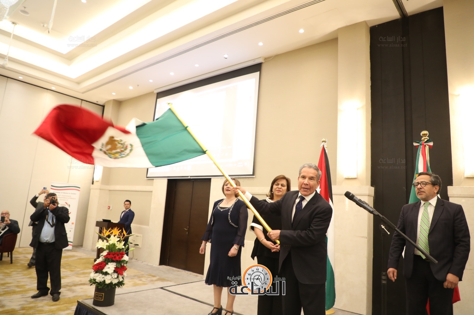 Madar Al-Saa Images 0.7448643186728199