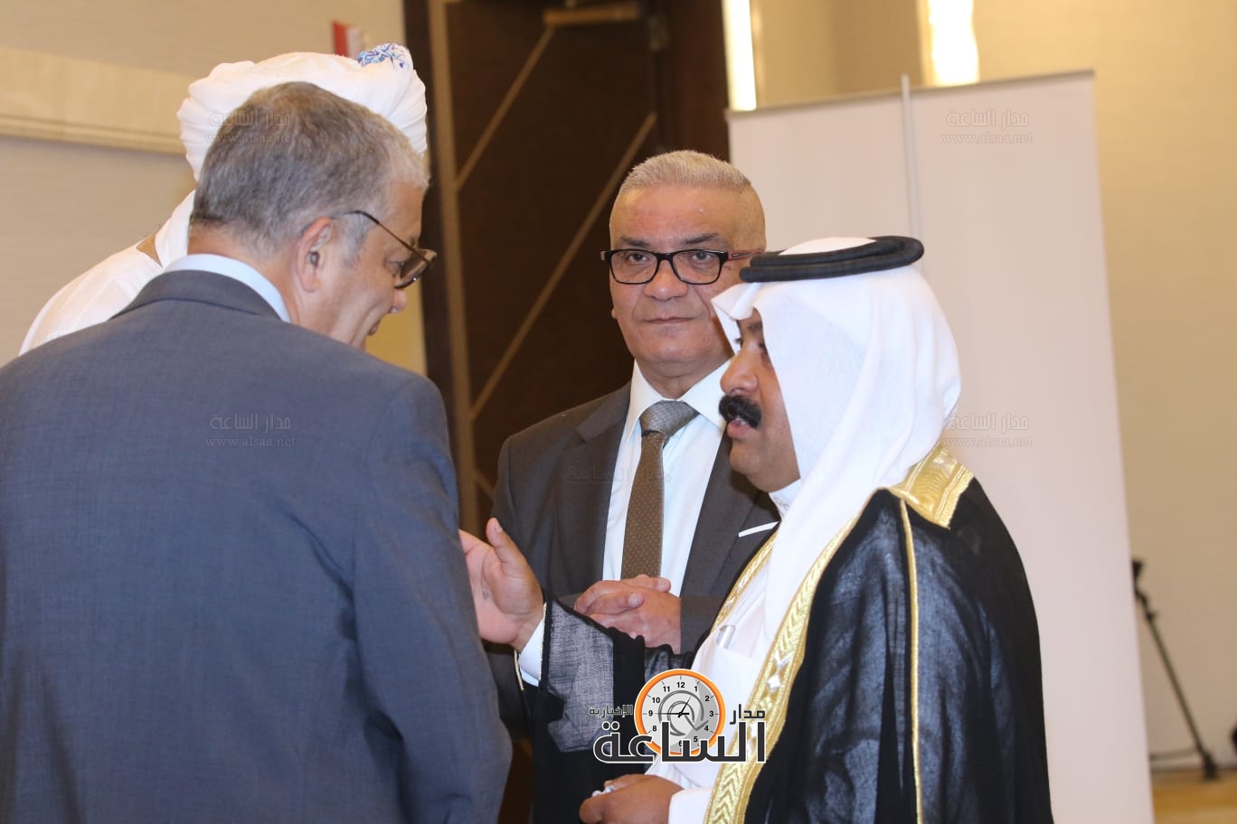 Madar Al-Saa Images 0.8821099550072012