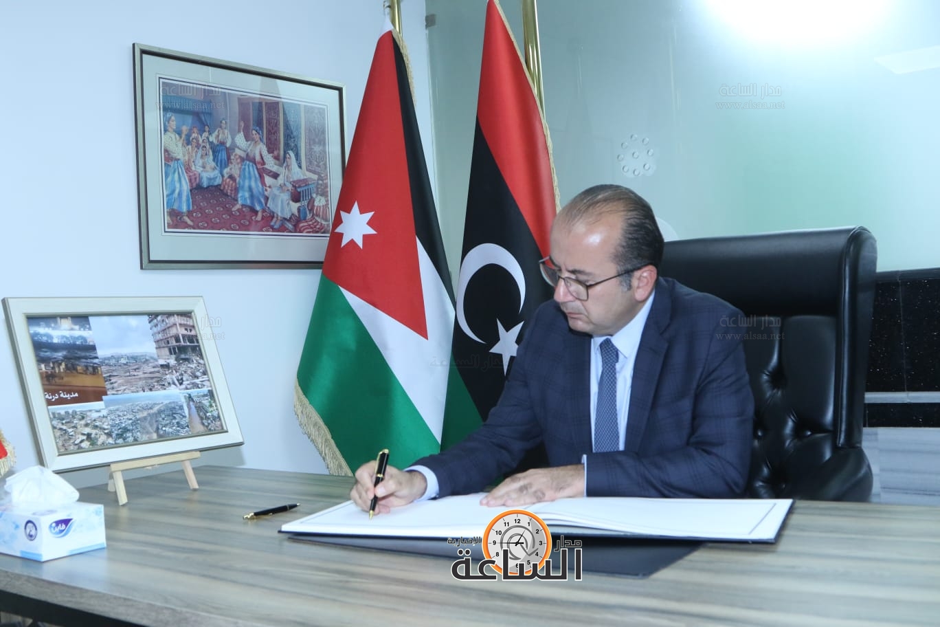 Madar Al-Saa Images 0.054668034850733016