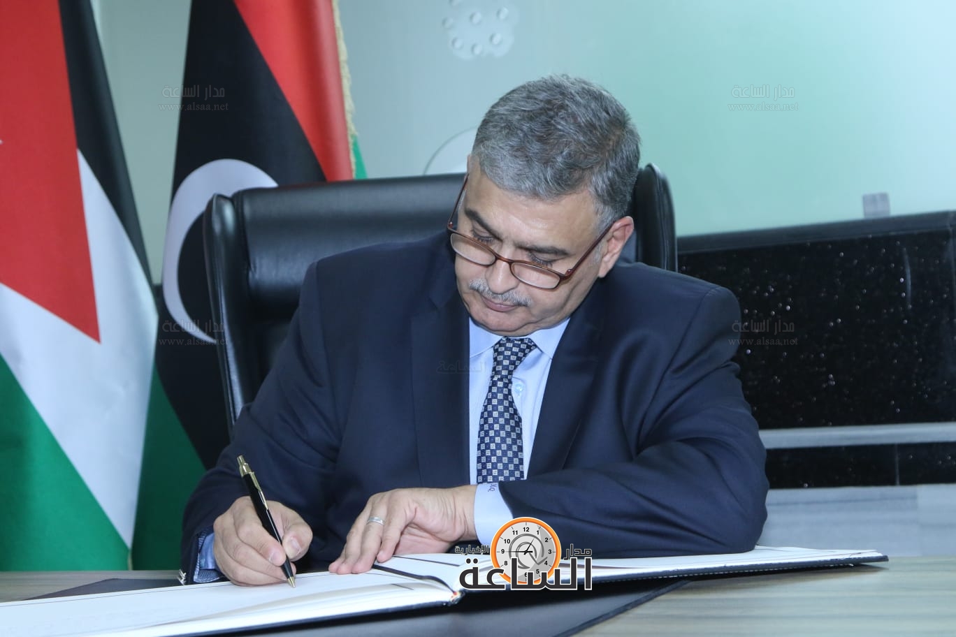 Madar Al-Saa Images 0.5017663311518719