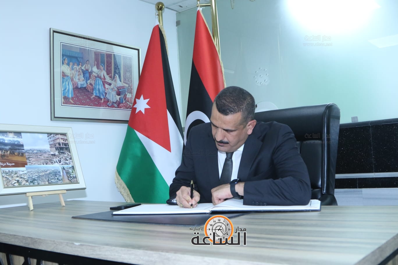 Madar Al-Saa Images 0.001938475891972935