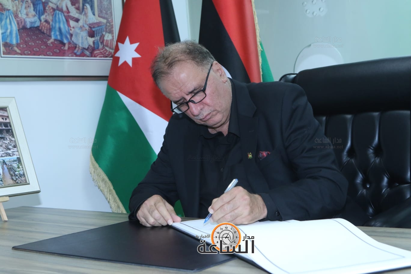 Madar Al-Saa Images 0.19137528200679577