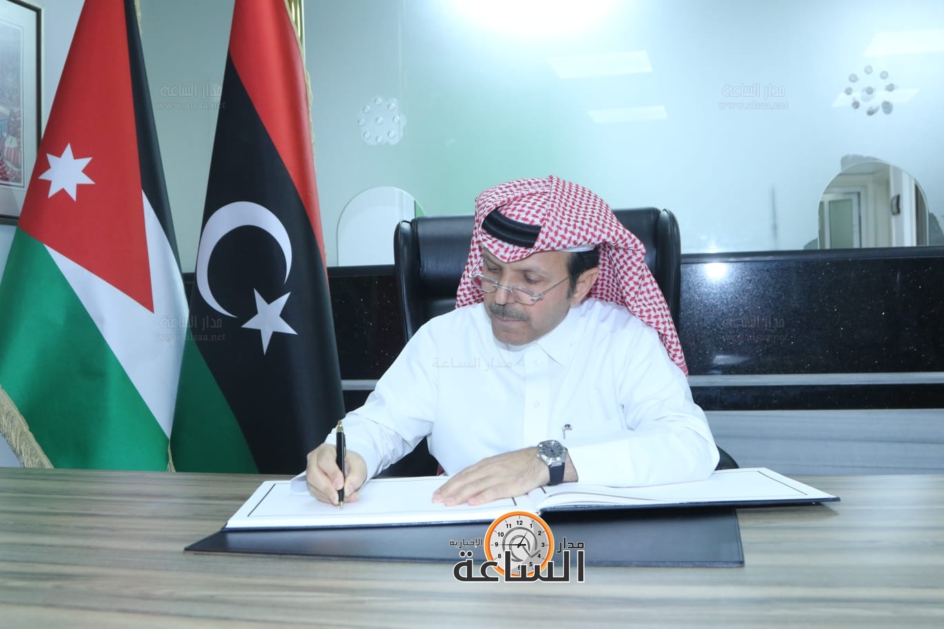 Madar Al-Saa Images 0.1565716808350286