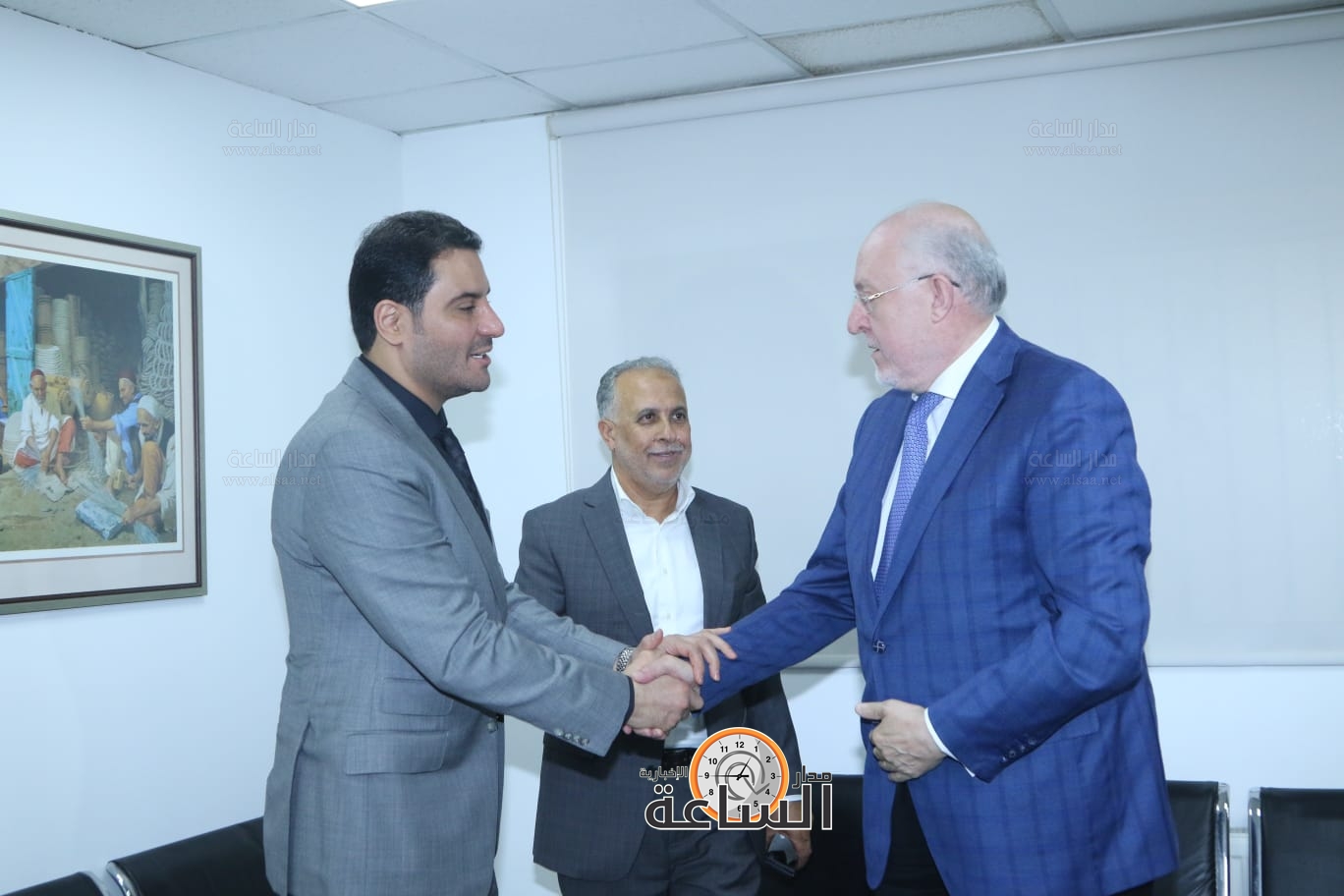 Madar Al-Saa Images 0.7625613688736976