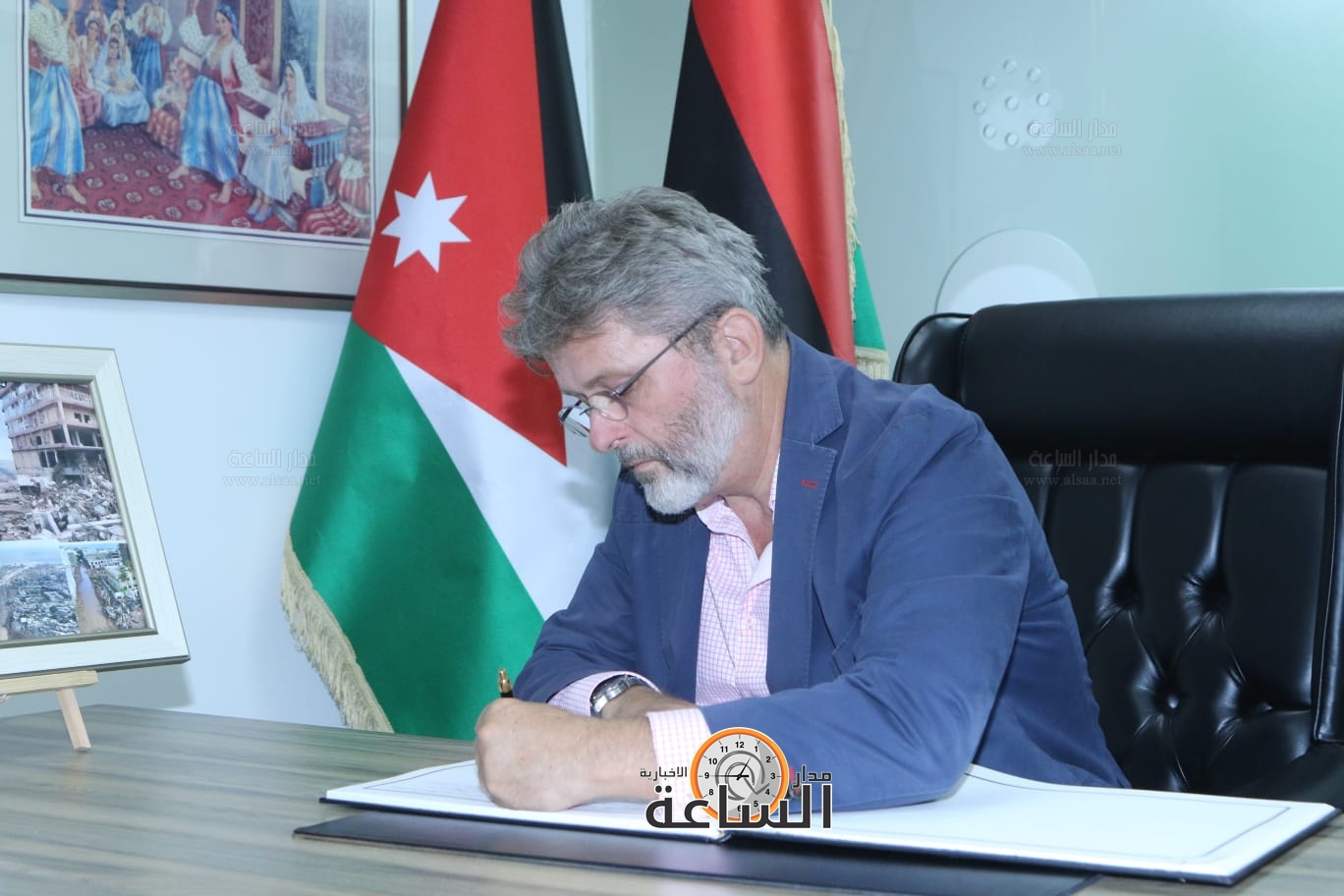 Madar Al-Saa Images 0.7979171435193704