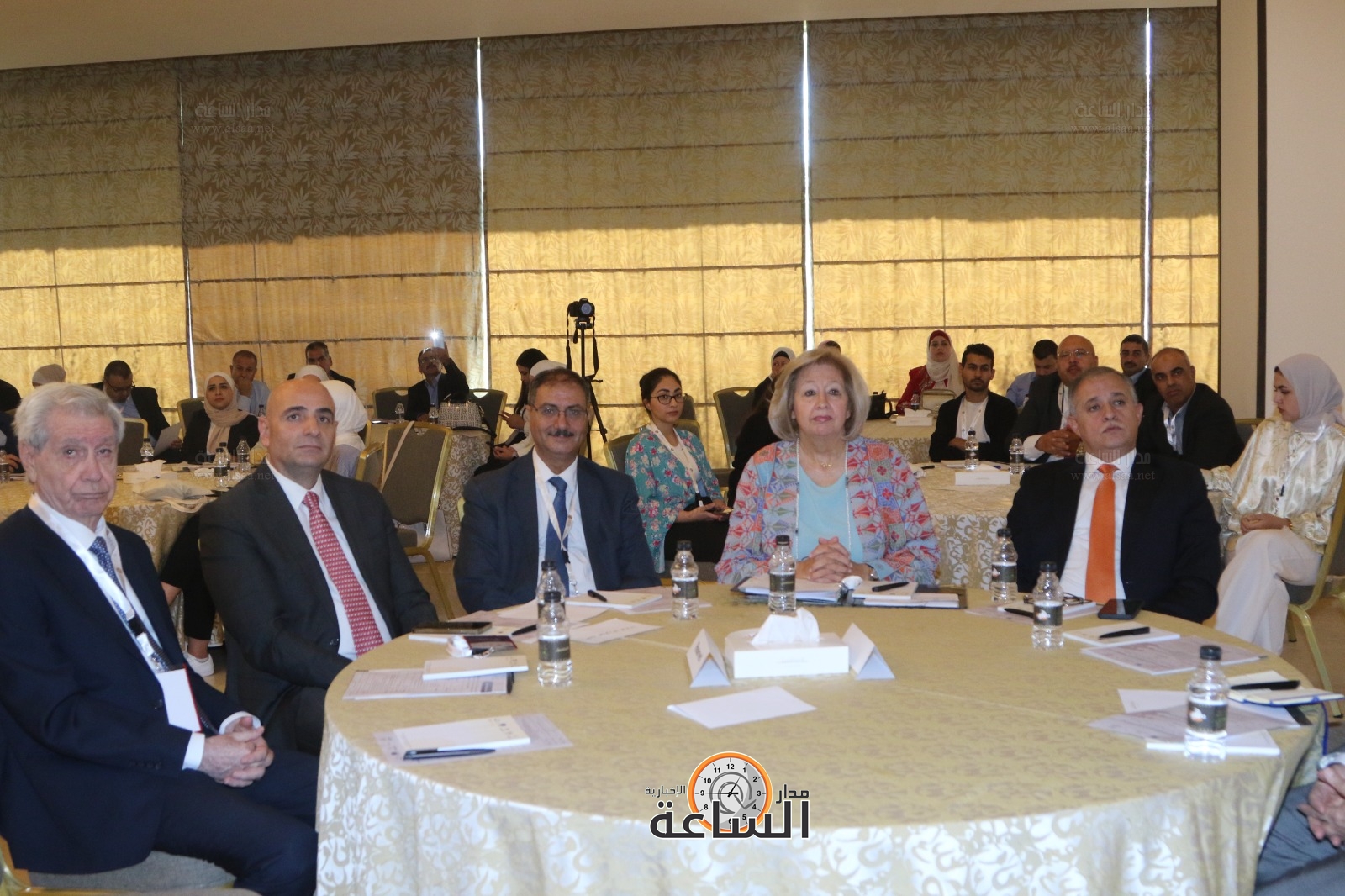 Madar Al-Saa Images 0.5080176372770182