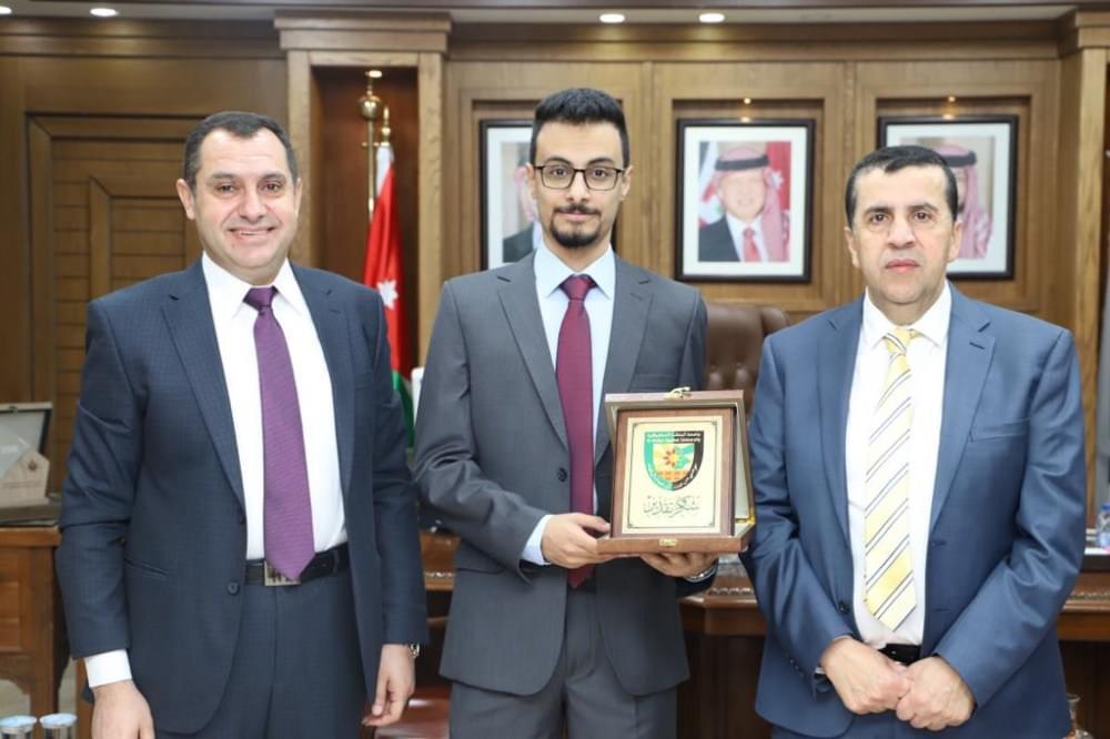 Madar Al-Saa Images 0.40023563165565257