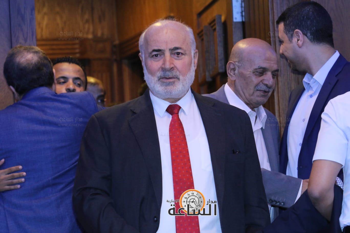 Madar Al-Saa Images 0.8860715152677536