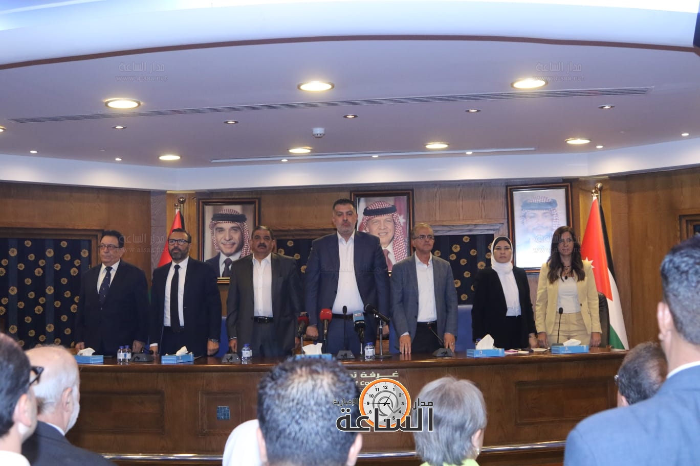 Madar Al-Saa Images 0.1227508174161569