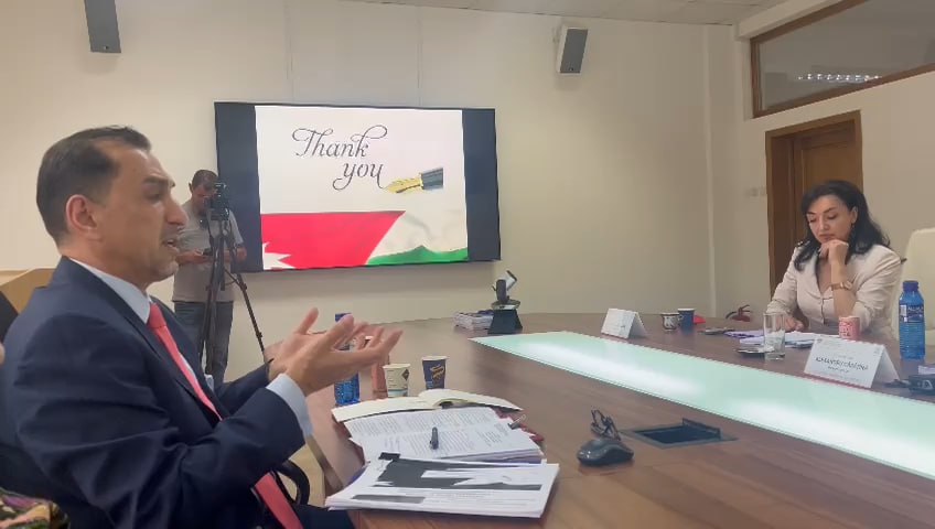 Madar Al-Saa Images 0.4254391315559254