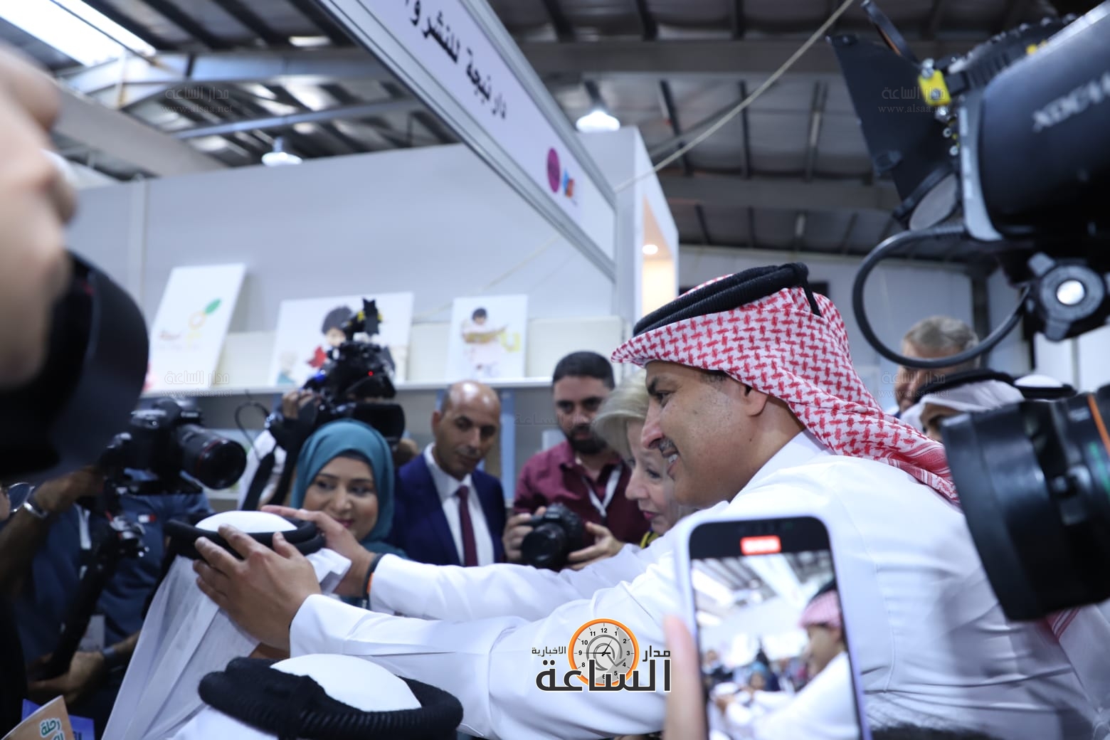 Madar Al-Saa Images 0.41303258528221143