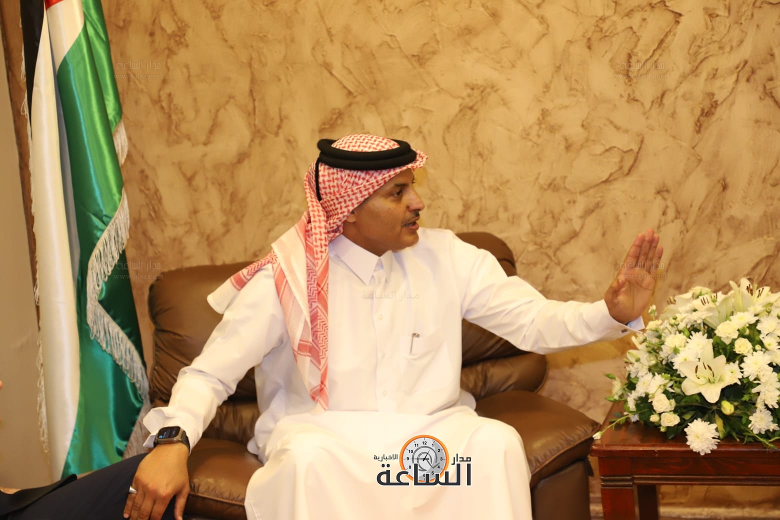 Madar Al-Saa Images 0.4035175348240446