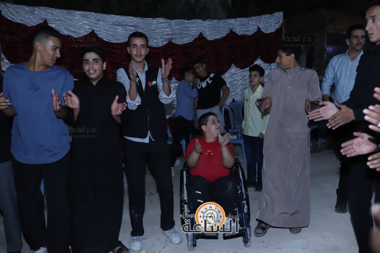 Madar Al-Saa Images 0.004889286280665317