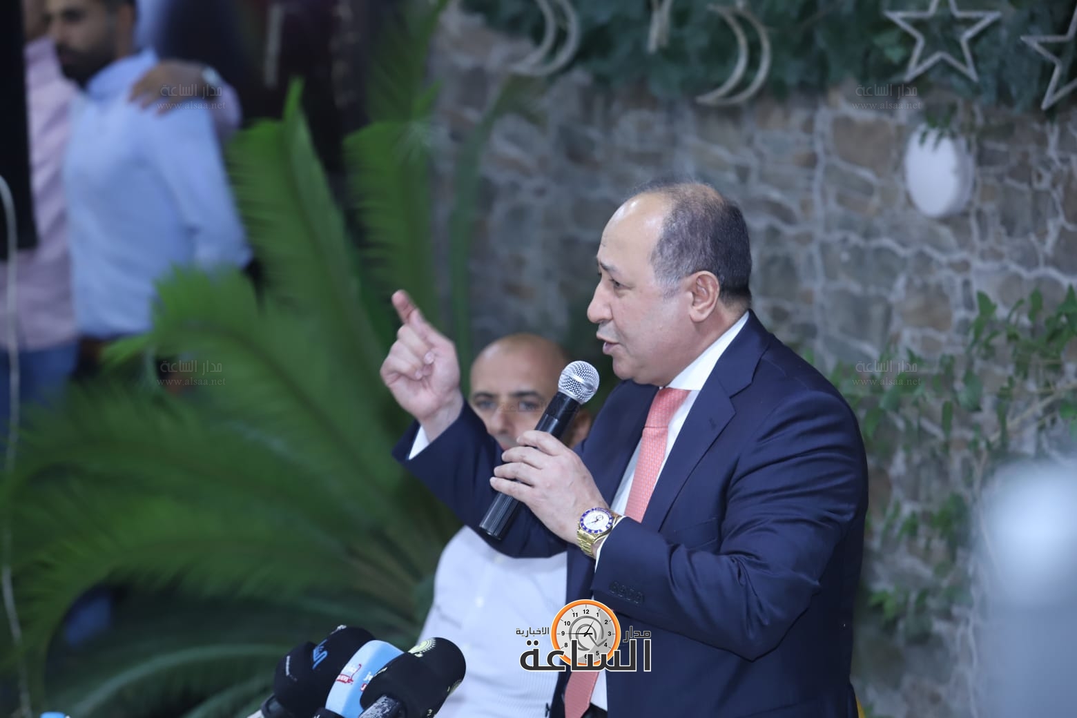 Madar Al-Saa Images 0.37539475874783323