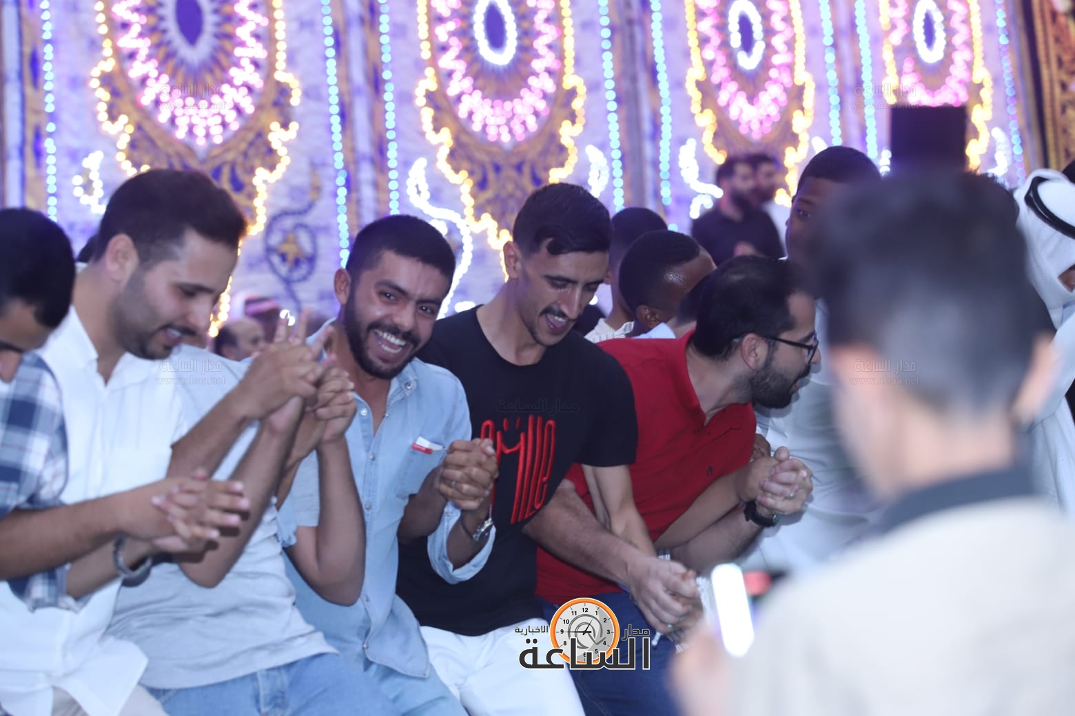 Madar Al-Saa Images 0.5425017564406632