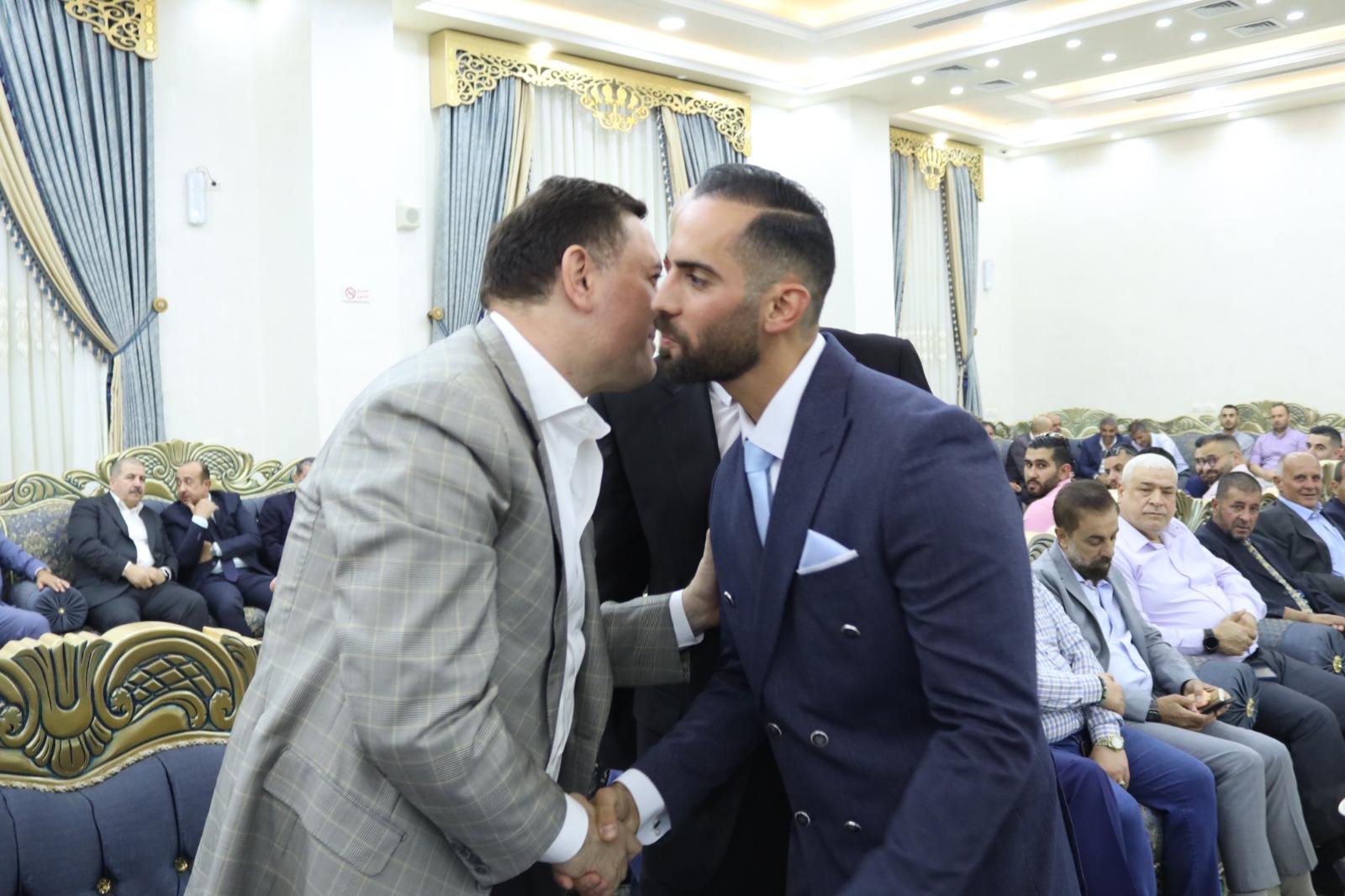 Madar Al-Saa Images 0.9162612408381126