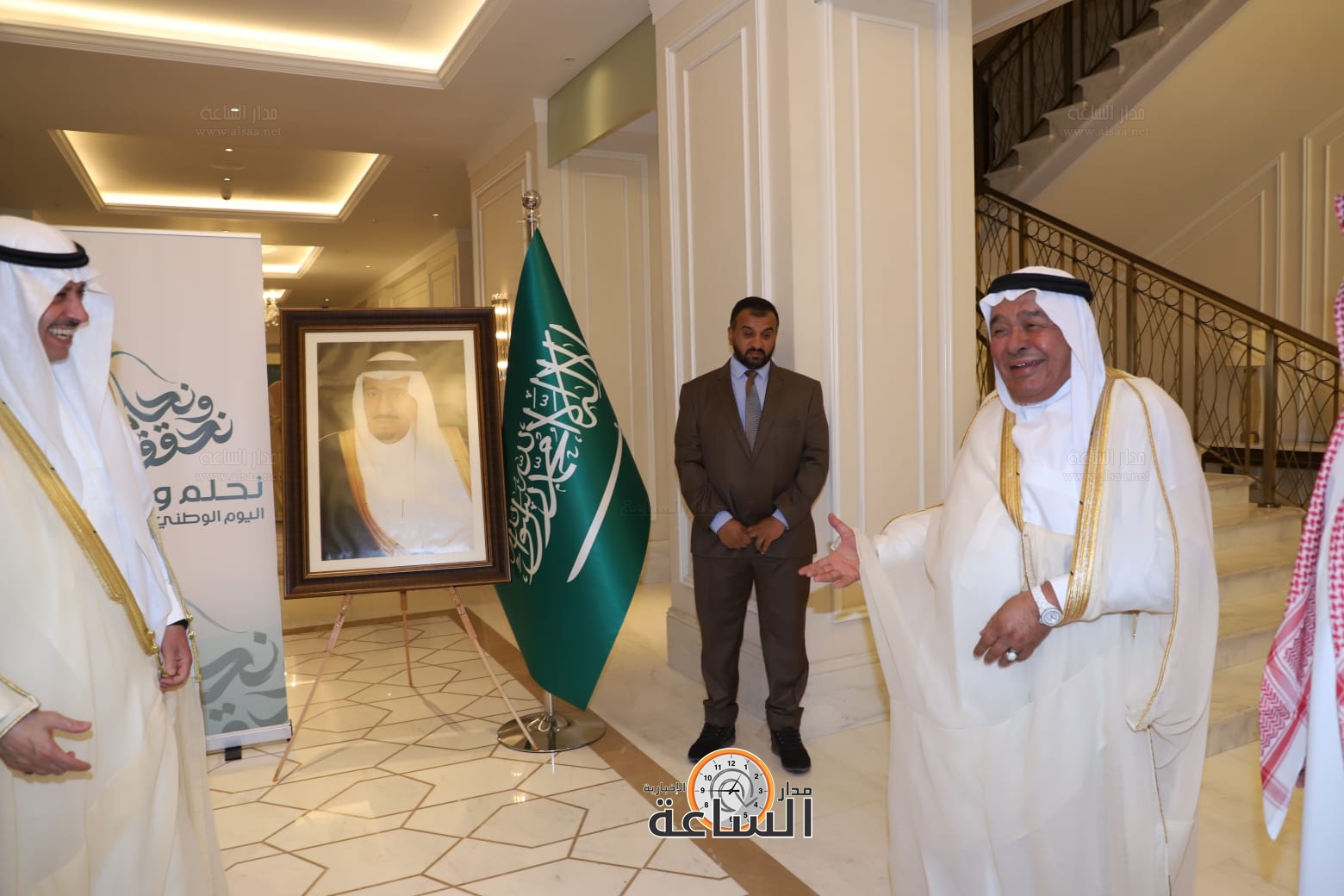 Madar Al-Saa Images 0.1549601124791471