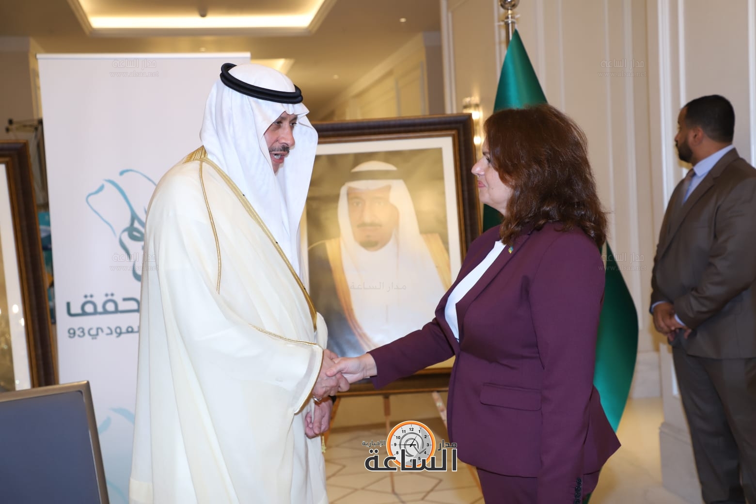 Madar Al-Saa Images 0.5863116238529995