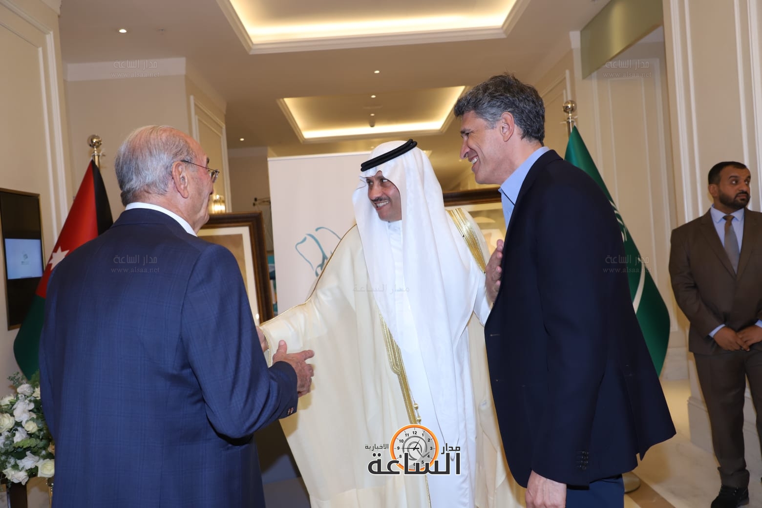 Madar Al-Saa Images 0.2880185175720851