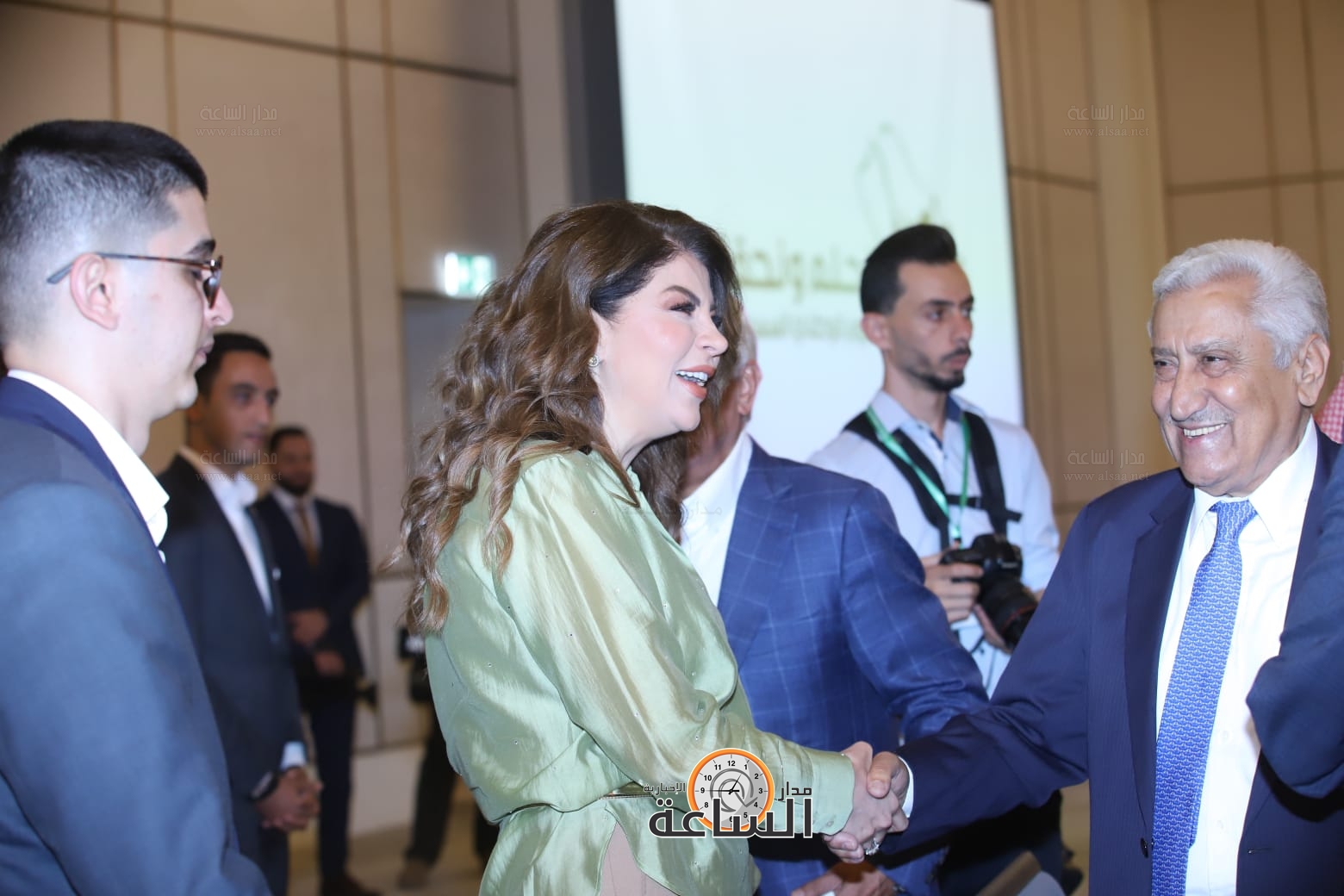 Madar Al-Saa Images 0.06569885592539082