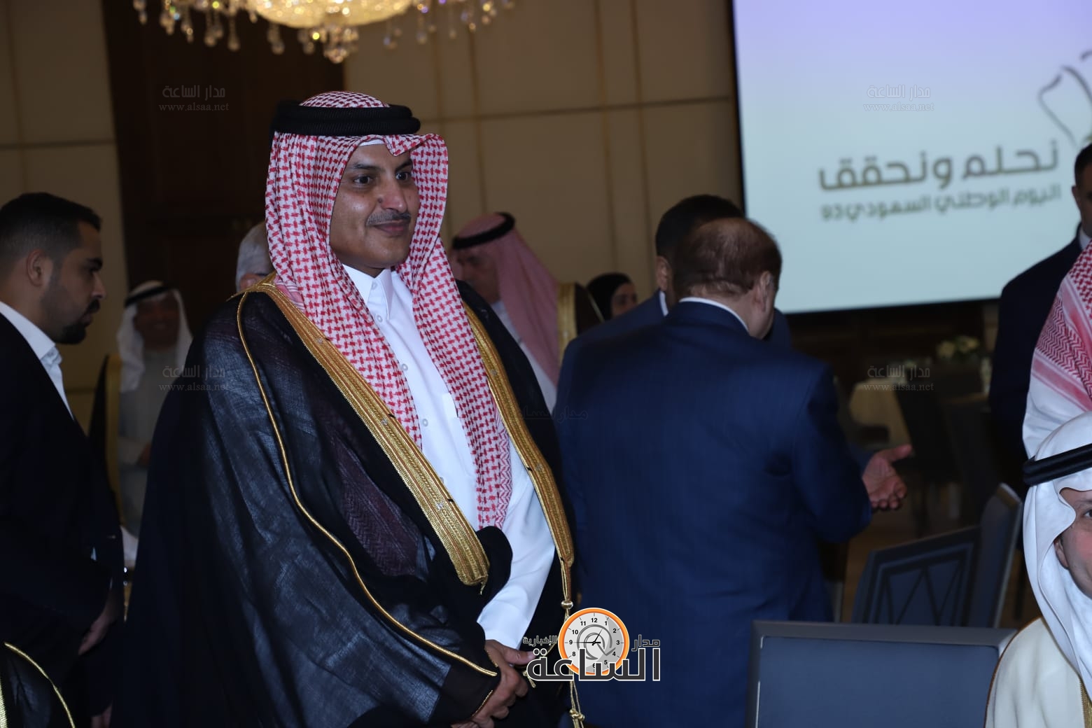 Madar Al-Saa Images 0.48188384403946327