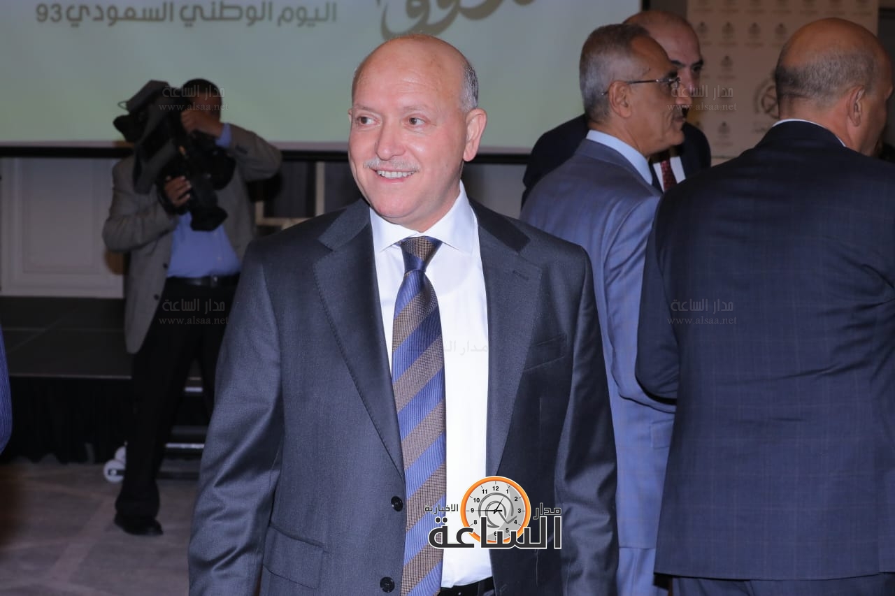 Madar Al-Saa Images 0.6931330013139871