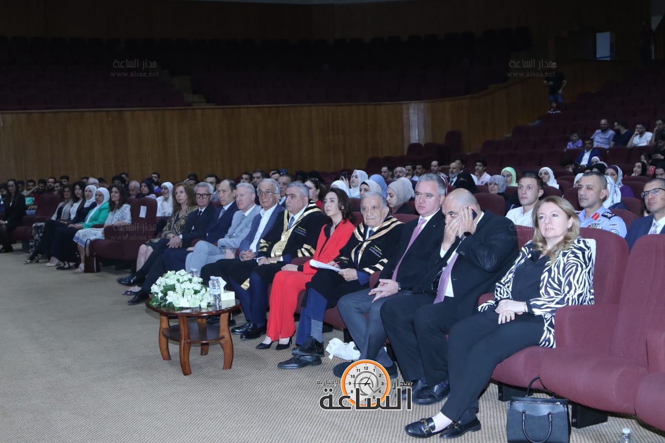 Madar Al-Saa Images 0.6598360801697001