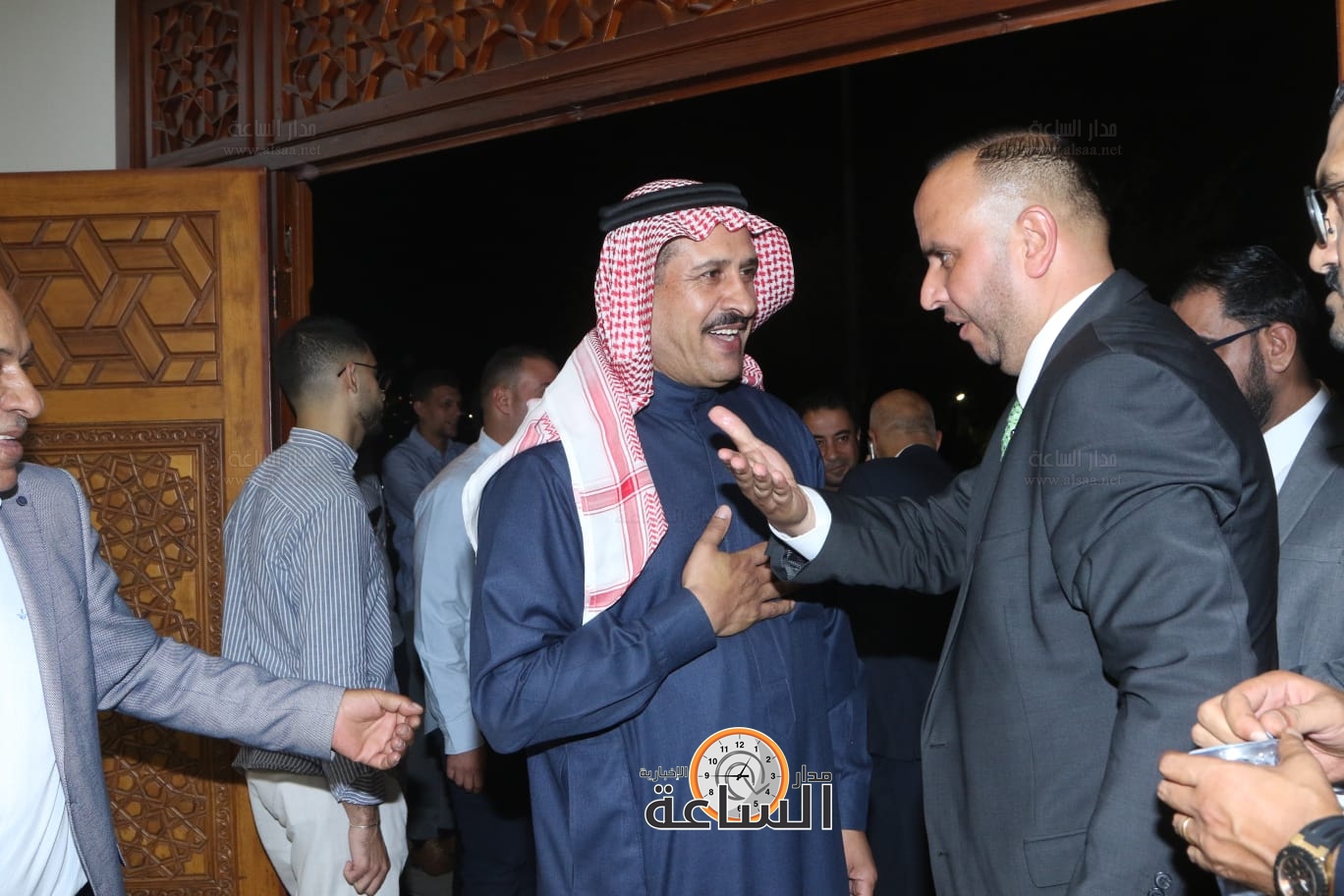 Madar Al-Saa Images 0.5413841139558151