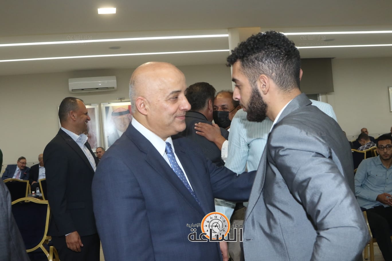 Madar Al-Saa Images 0.9078093012861999