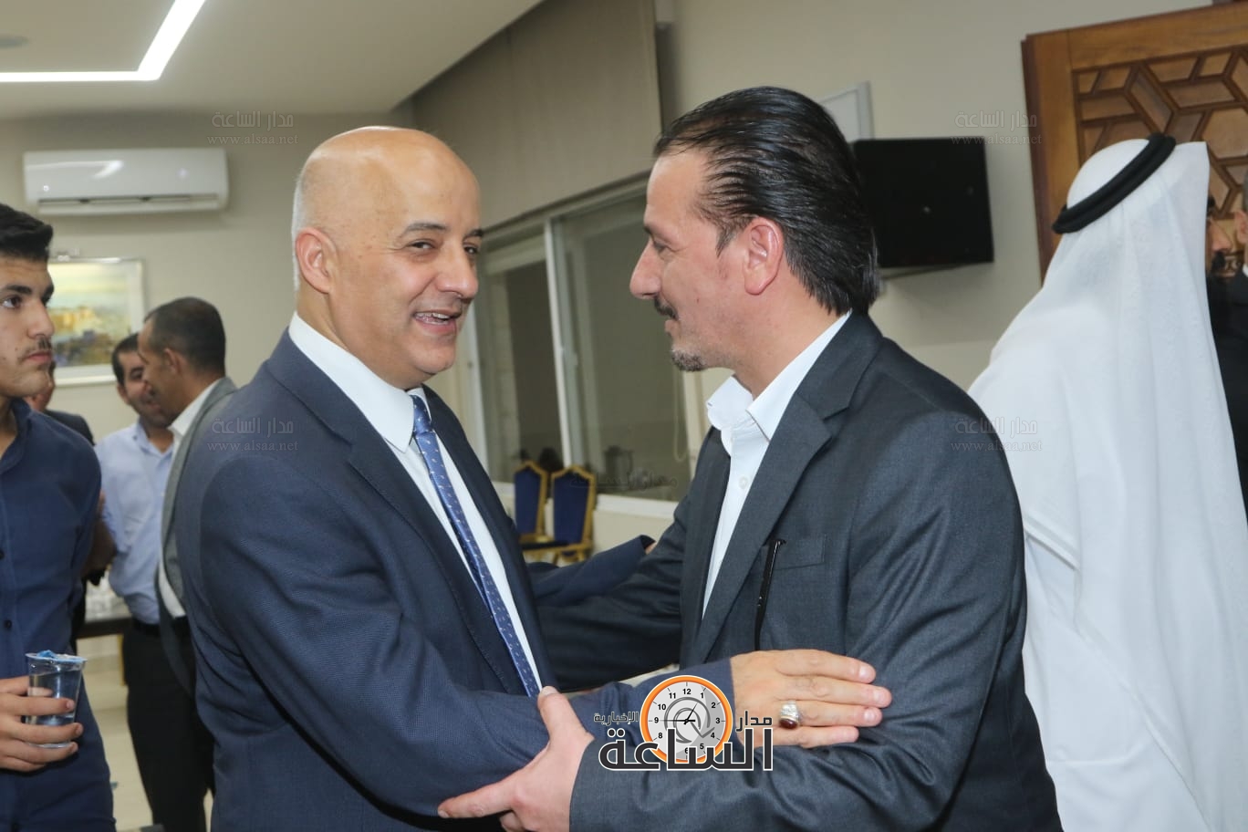 Madar Al-Saa Images 0.9172377211408103