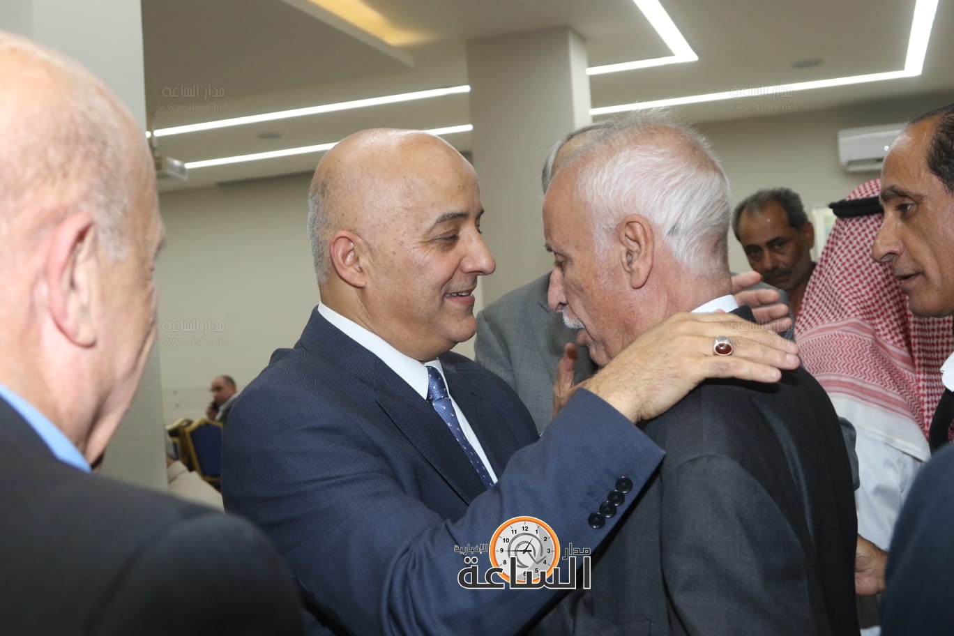 Madar Al-Saa Images 0.7435200362354799