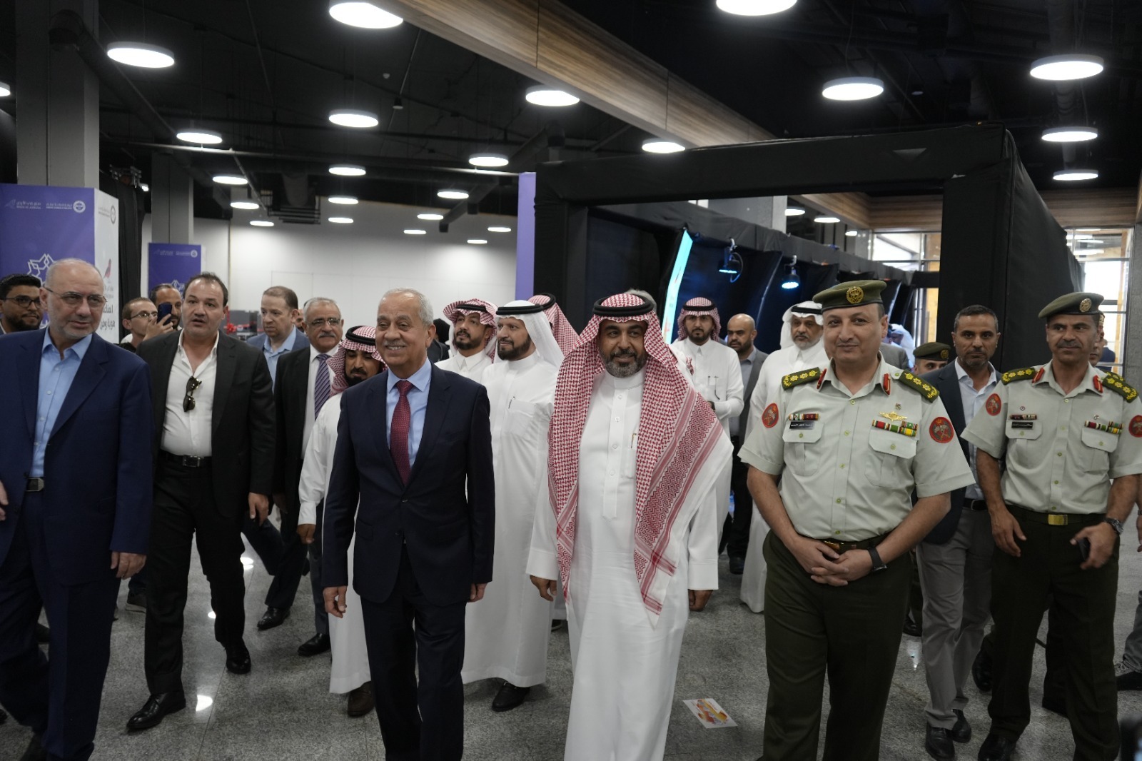 Madar Al-Saa Images 0.9044777099606933