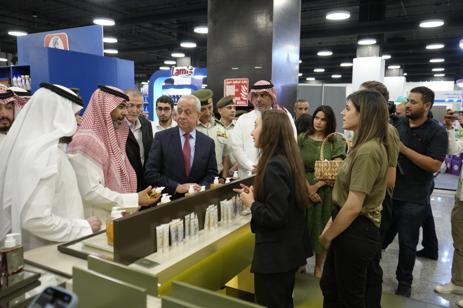 Madar Al-Saa Images 0.3615299428238916