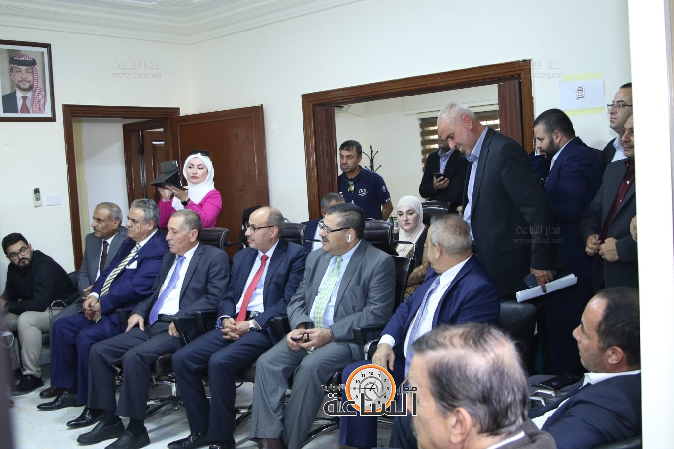 Madar Al-Saa Images 0.1537420912222378