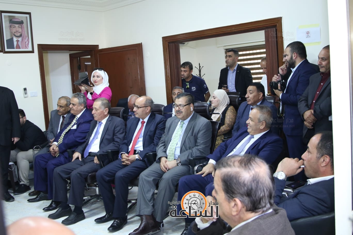 Madar Al-Saa Images 0.1536790977473148